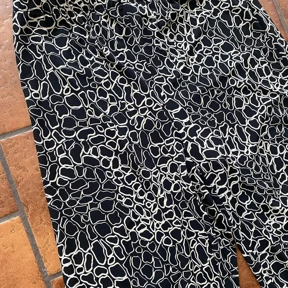 Stretchy, Soft Patterned Chico Pant Sz 0 - Picture 2 of 3